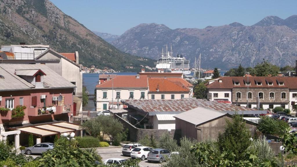 Vicky Apartments Kotor Exterior photo